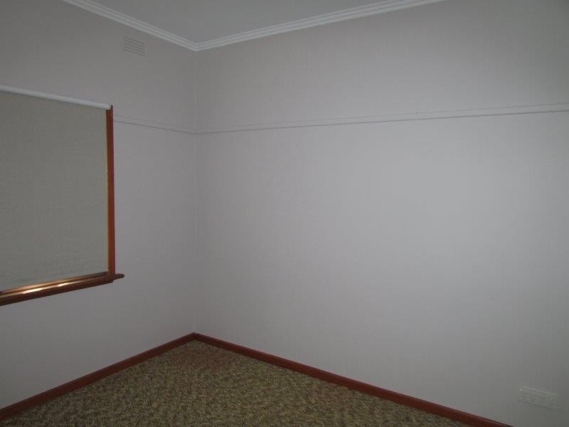 14 Alamein Avenue, Warracknabeal VIC 3393