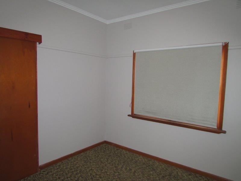 14 Alamein Avenue, Warracknabeal VIC 3393