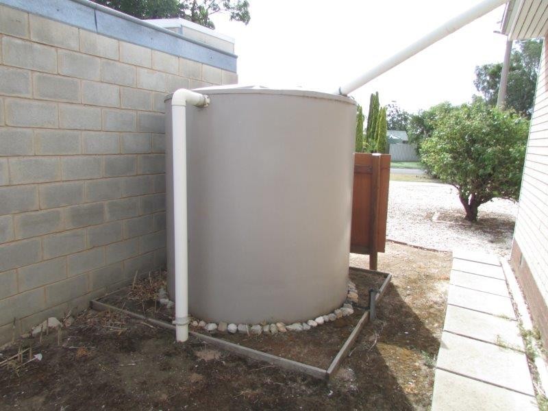 14 Alamein Avenue, Warracknabeal VIC 3393