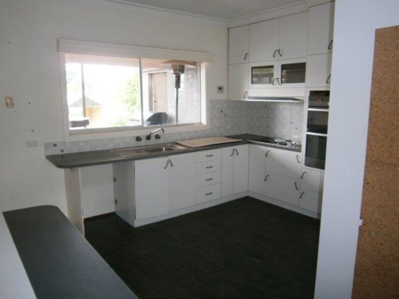 22 Campbell Street, Donald VIC 3480