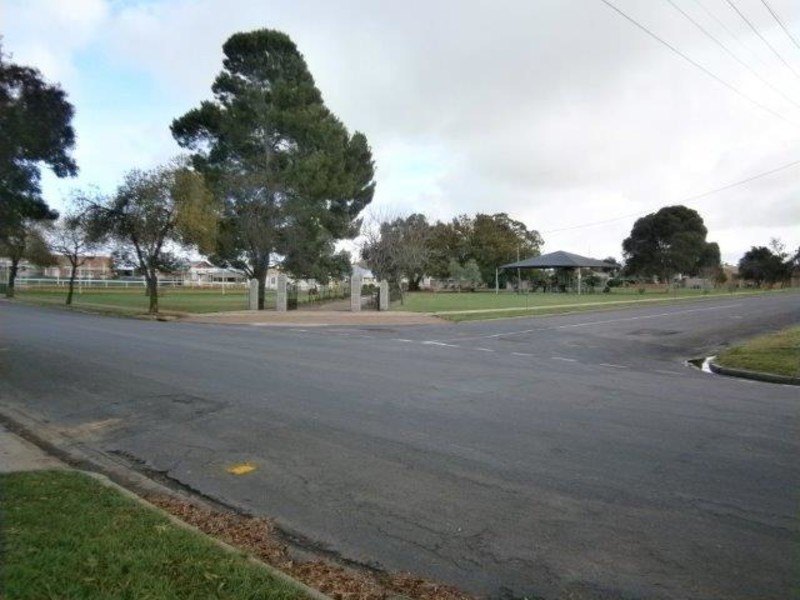 22 Campbell Street, Donald VIC 3480