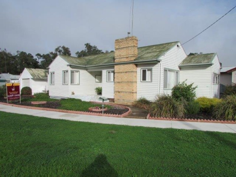 2 Kokoda Avenue, Warracknabeal VIC 3393