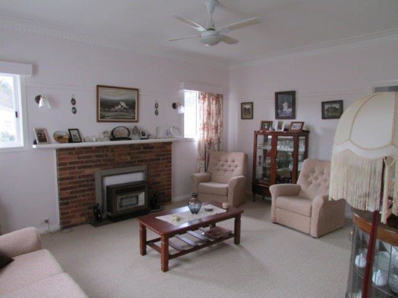 2 Kokoda Avenue, Warracknabeal VIC 3393