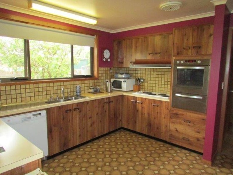 2 John Street, Jeparit VIC 3423