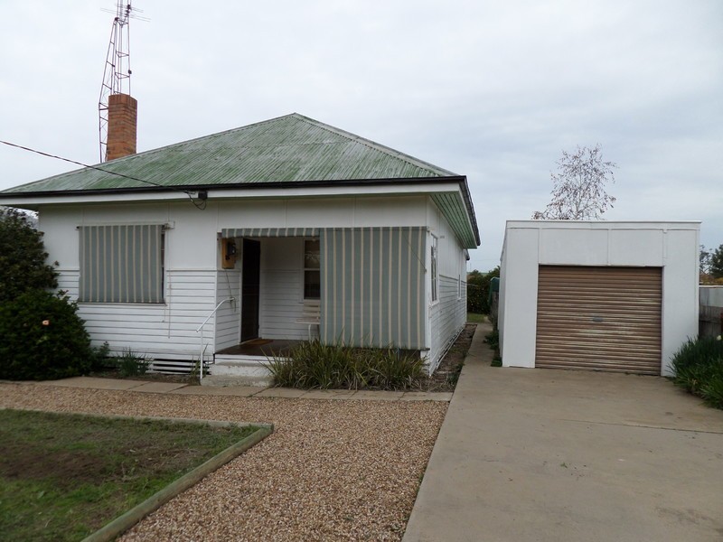 2 Riverside Street, Jeparit VIC 3423