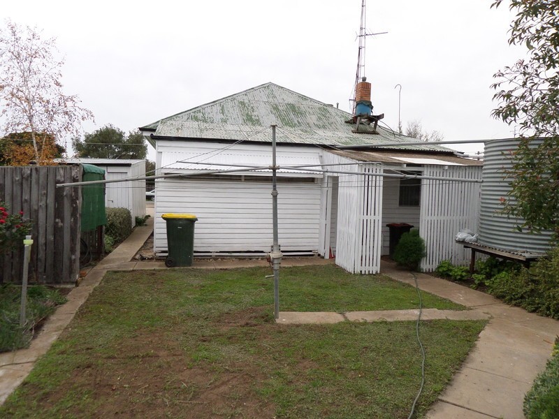 2 Riverside Street, Jeparit VIC 3423