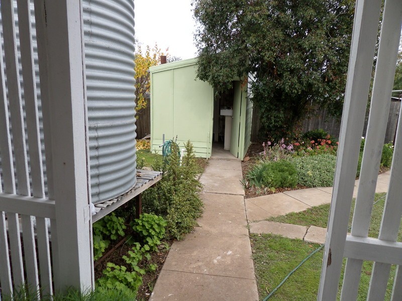 2 Riverside Street, Jeparit VIC 3423