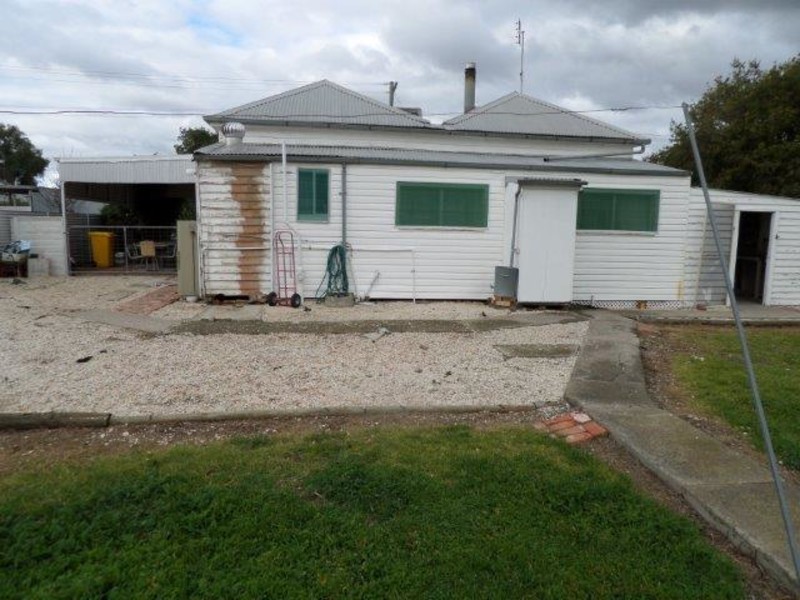 30 Beggs Street, Warracknabeal VIC 3393