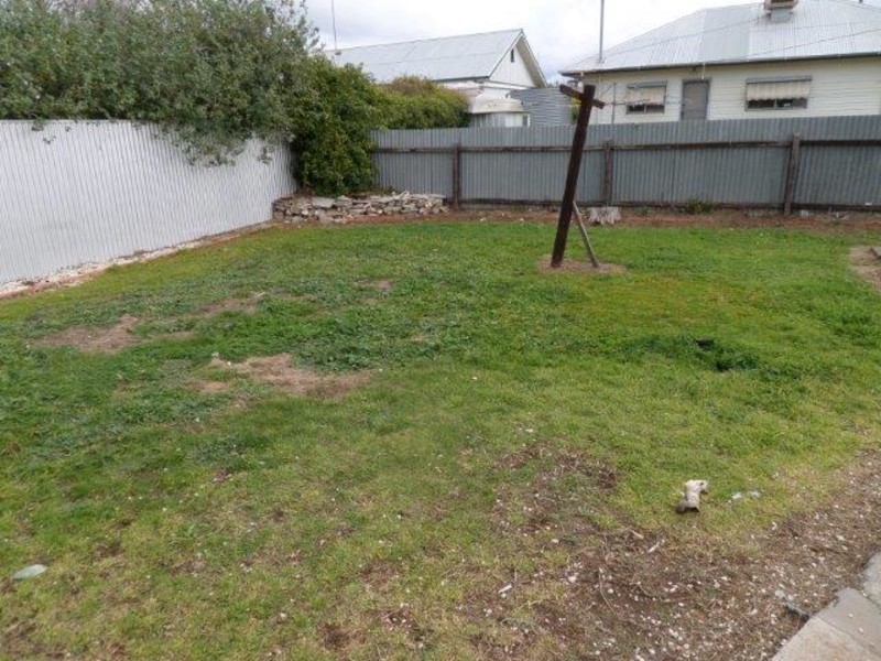 30 Beggs Street, Warracknabeal VIC 3393