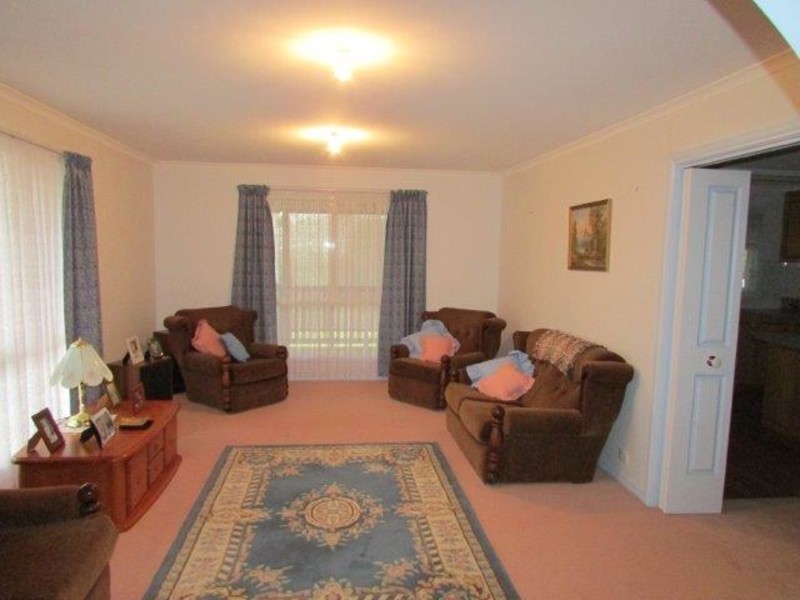 3 Burma Avenue, Warracknabeal VIC 3393