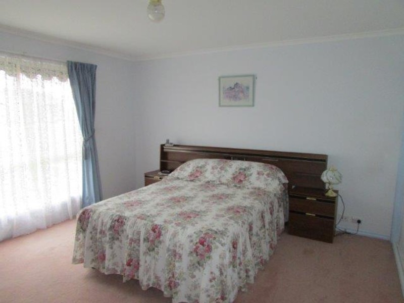 3 Burma Avenue, Warracknabeal VIC 3393