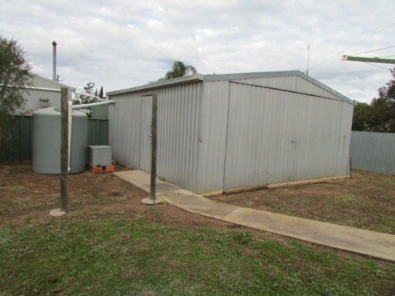 3 Burma Avenue, Warracknabeal VIC 3393