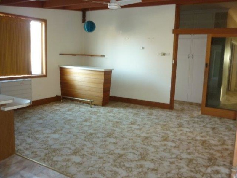 17 Campbell Street, Warracknabeal VIC 3393