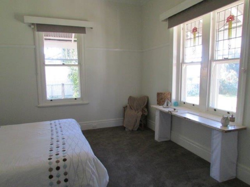 6 Craig Avenue, Warracknabeal VIC 3393