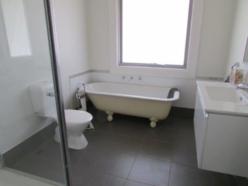 6 Craig Avenue, Warracknabeal VIC 3393