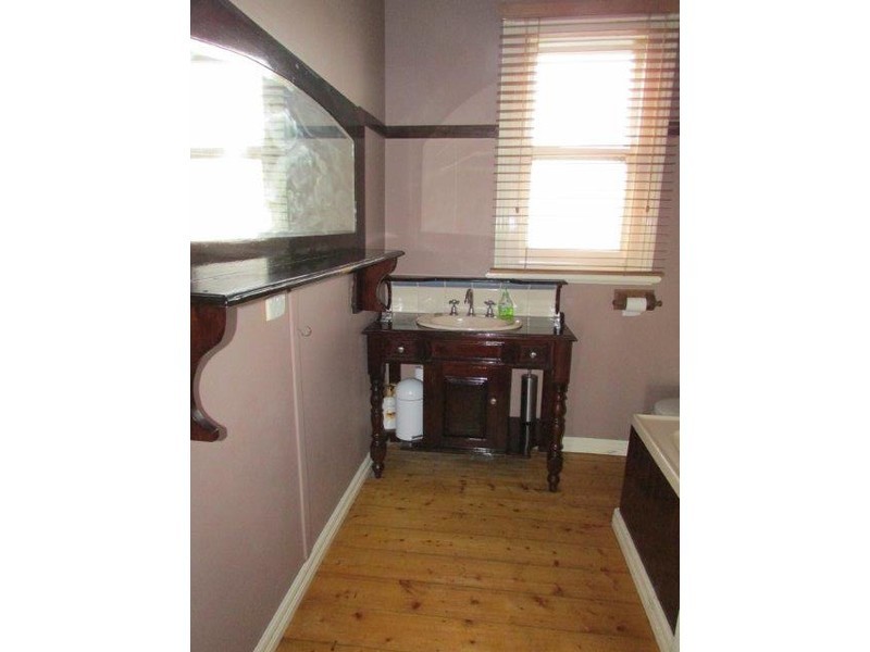 19 Devereux Street, Warracknabeal VIC 3393