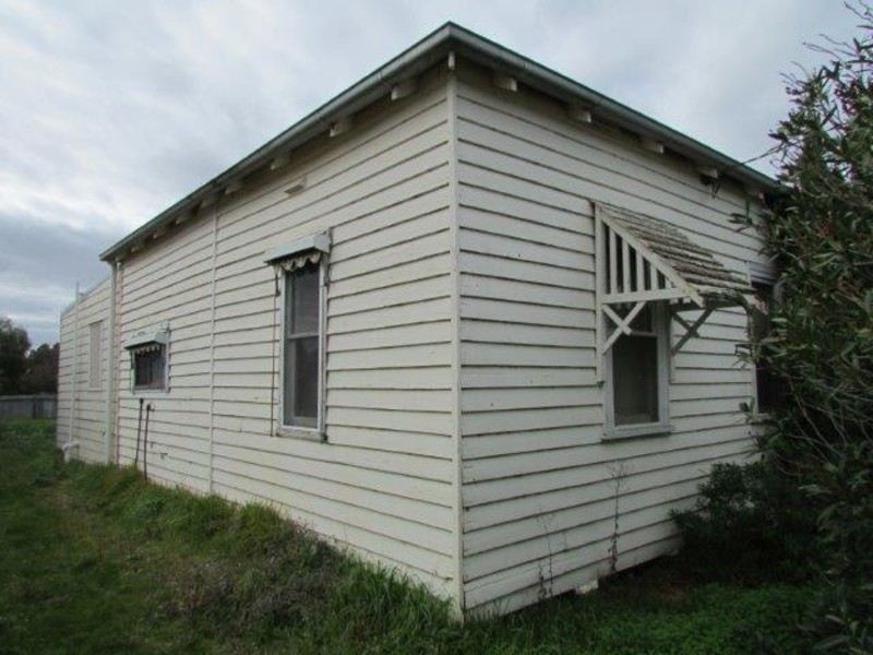 7 Clark Street, Watchem VIC 3482