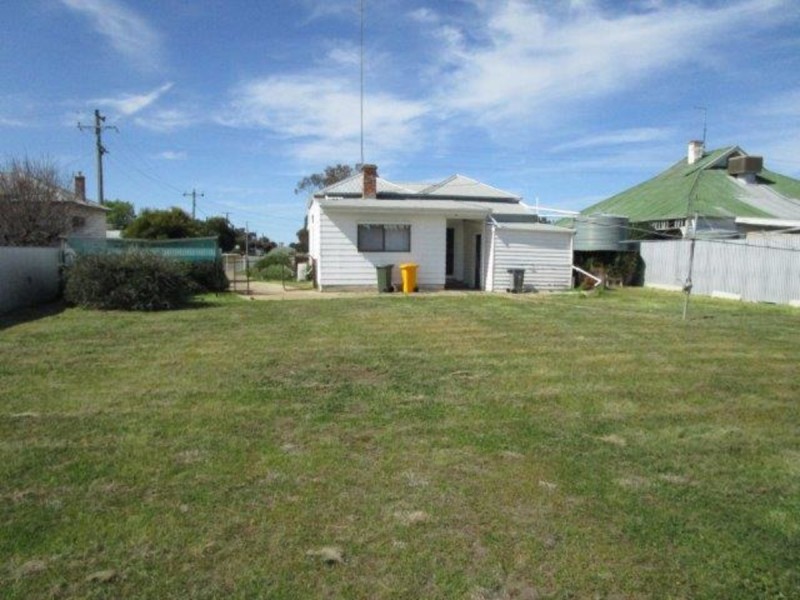 104 Anderson Street, Warracknabeal VIC 3393