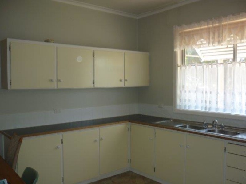 49 Meyer Street, Donald VIC 3480