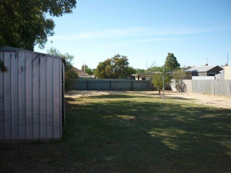 18 Campbell Street, Donald VIC 3480