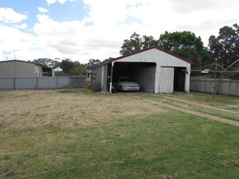 8 Jamouneau Street, Warracknabeal VIC 3393