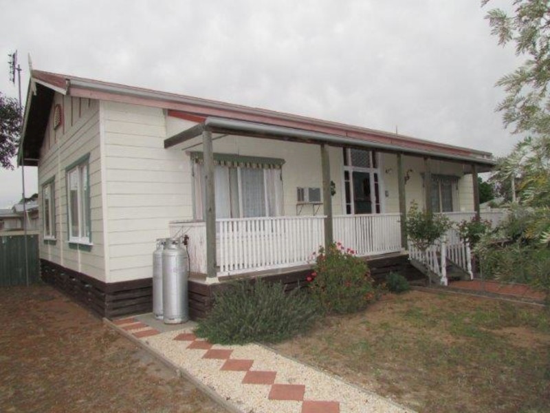 75 Molyneaux Street, Warracknabeal VIC 3393