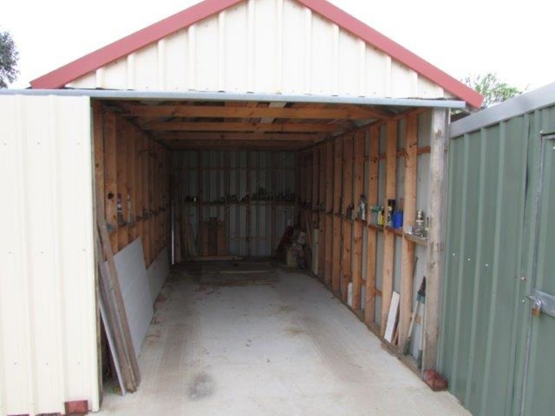 75 Molyneaux Street, Warracknabeal VIC 3393