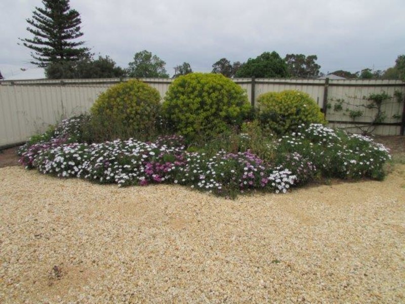 75 Molyneaux Street, Warracknabeal VIC 3393