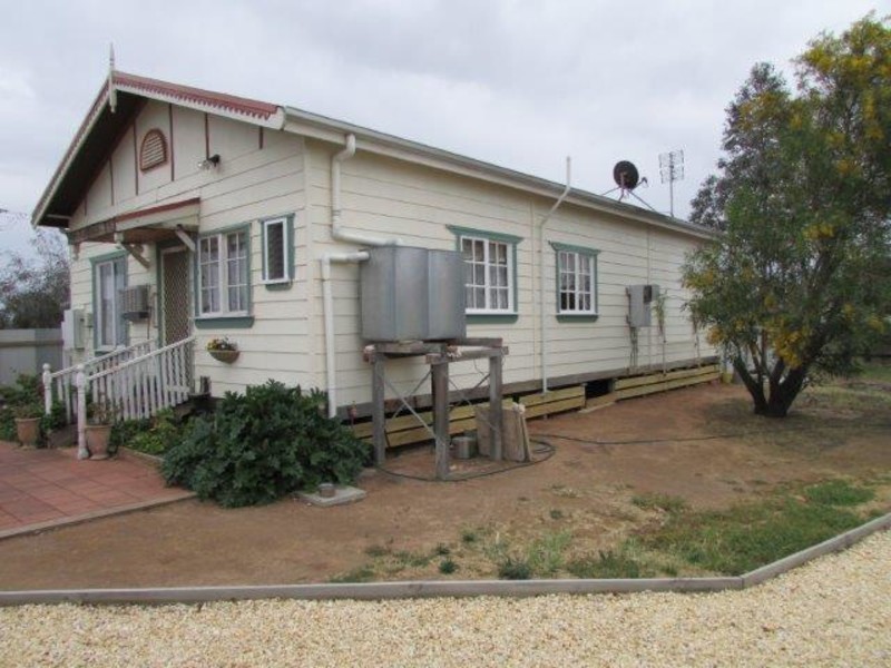75 Molyneaux Street, Warracknabeal VIC 3393