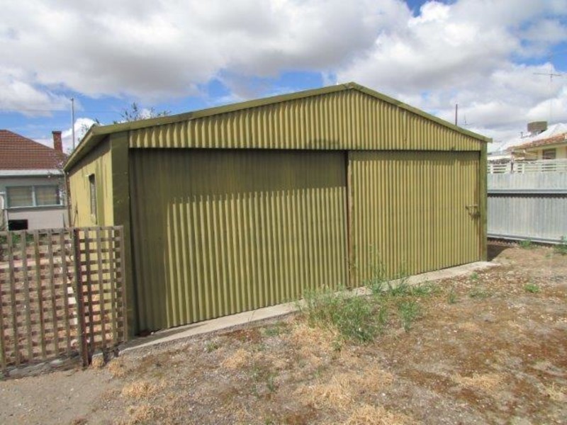 18 Tarrant Street, Warracknabeal VIC 3393