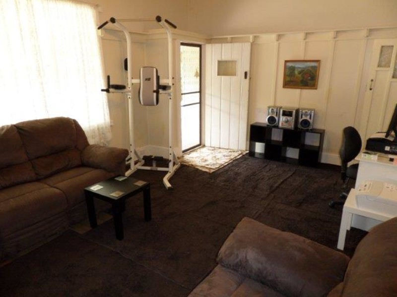 8 Molyneaux Street, Warracknabeal VIC 3393