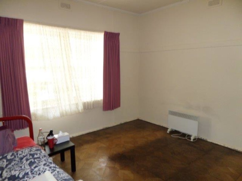 8 Molyneaux Street, Warracknabeal VIC 3393