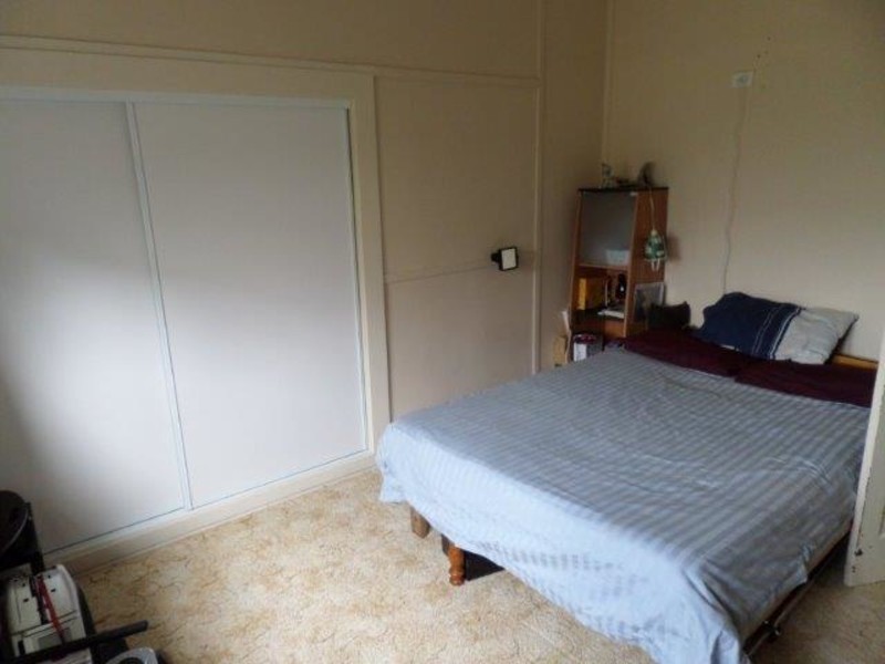 8 Molyneaux Street, Warracknabeal VIC 3393