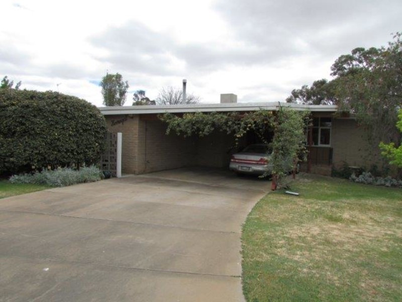 17 Camp Street, Donald VIC 3480