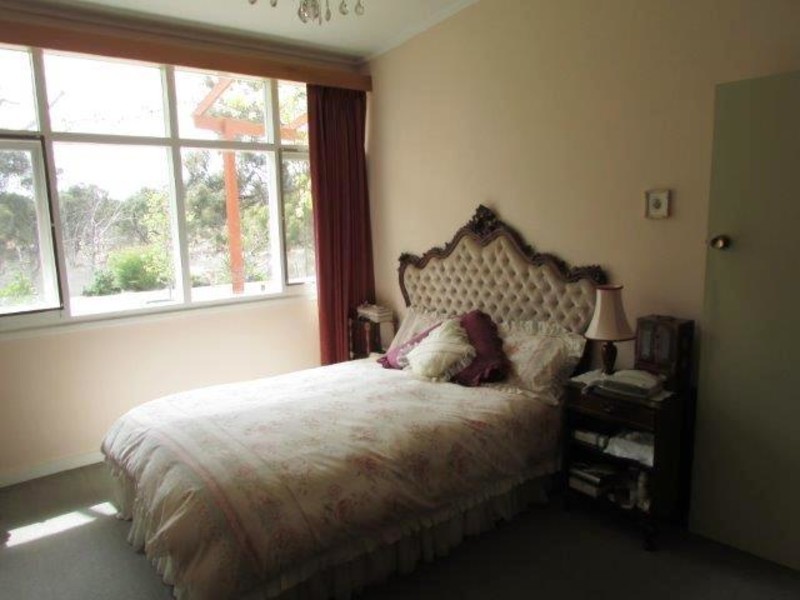 17 Camp Street, Donald VIC 3480