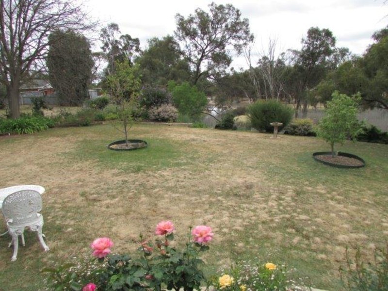 17 Camp Street, Donald VIC 3480