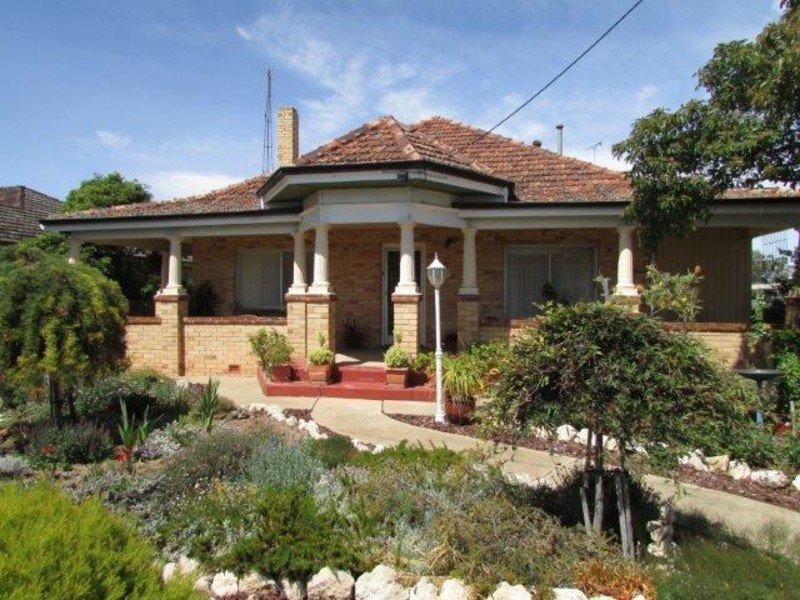 32 Broadway, Jeparit VIC 3423