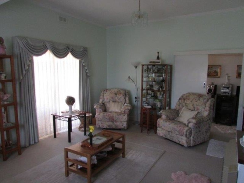 32 Broadway, Jeparit VIC 3423