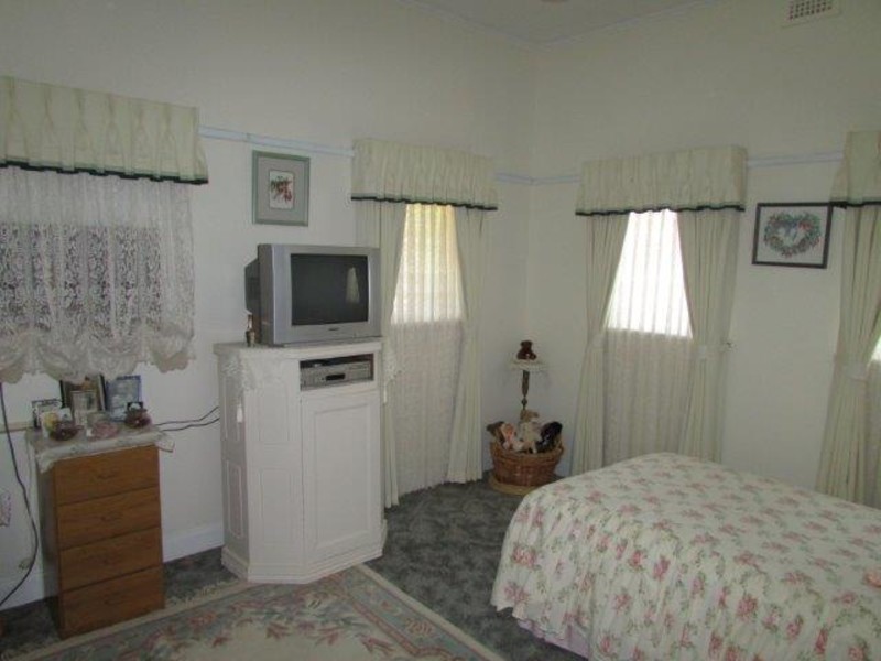 32 Broadway, Jeparit VIC 3423