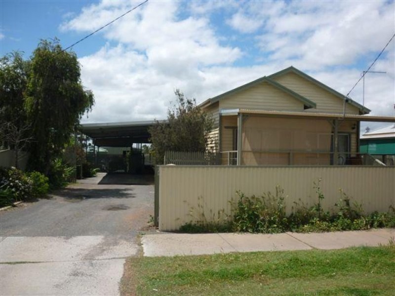 203 Woods Street, Donald VIC 3480