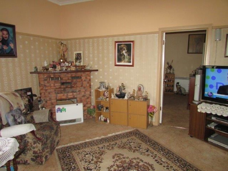 38 Deakin Street, Beulah VIC 3395