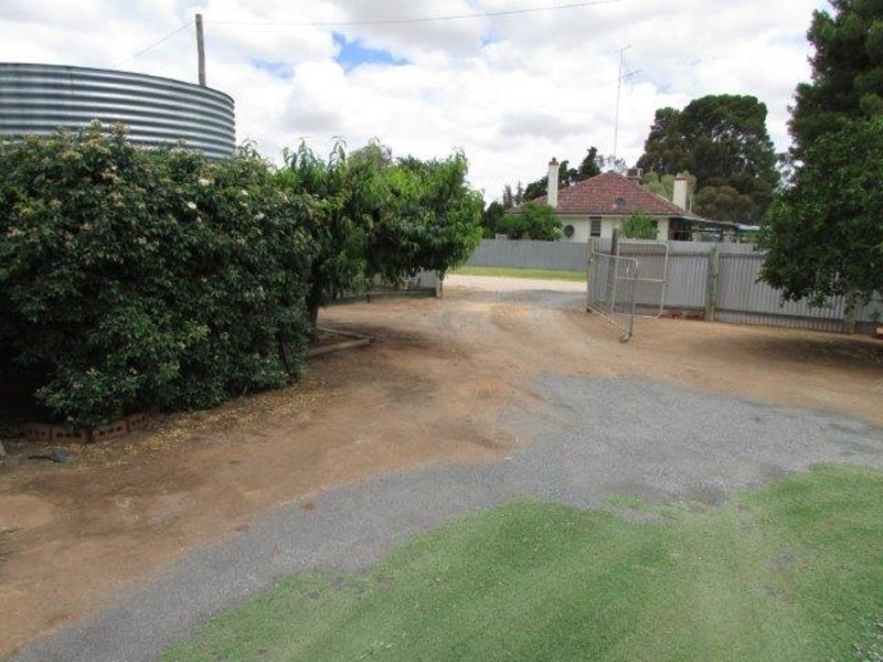 38 Deakin Street, Beulah VIC 3395