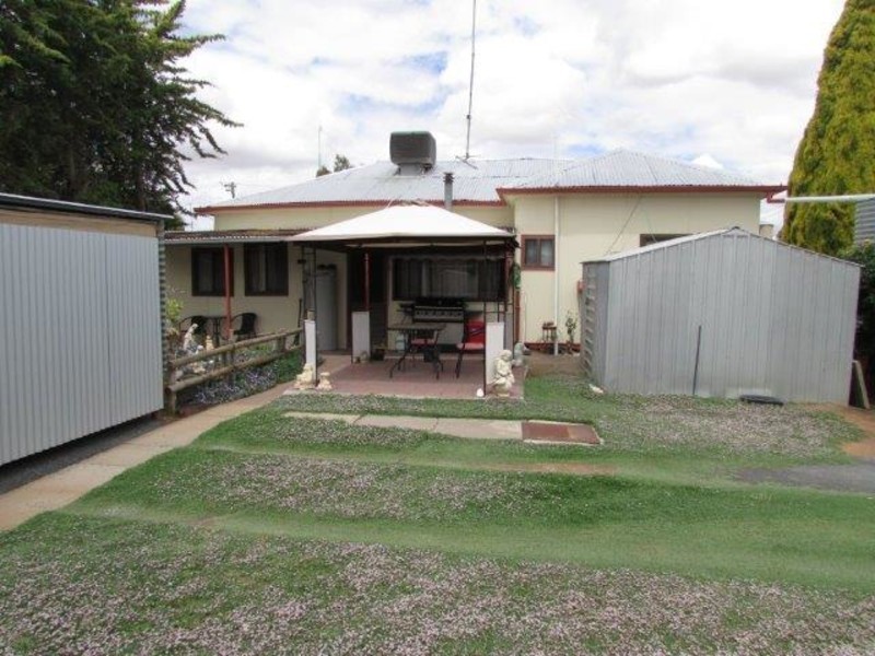 38 Deakin Street, Beulah VIC 3395