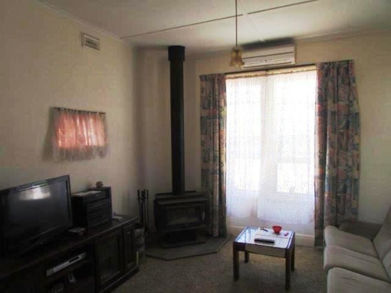 9 John Street, Jeparit VIC 3423