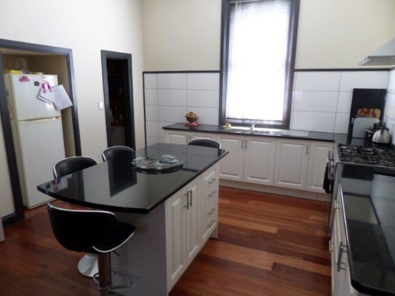 8 Wood Street, Warracknabeal VIC 3393