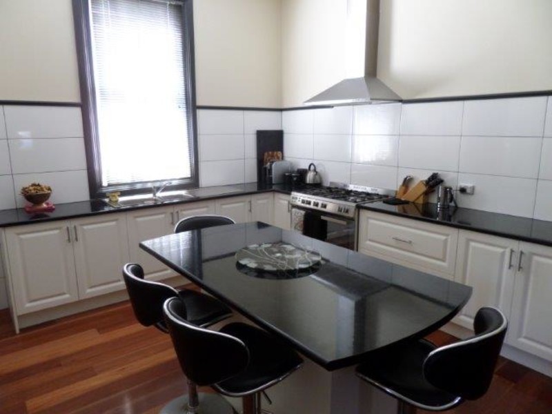 8 Wood Street, Warracknabeal VIC 3393