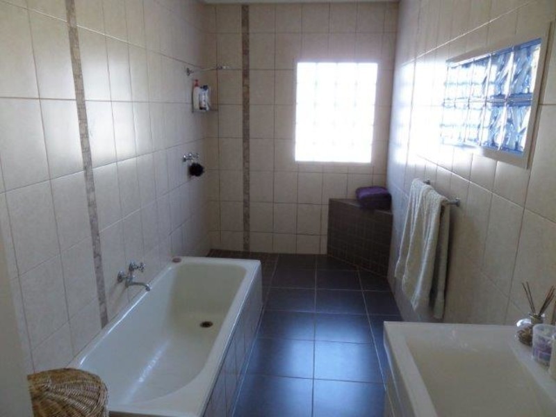 8 Wood Street, Warracknabeal VIC 3393