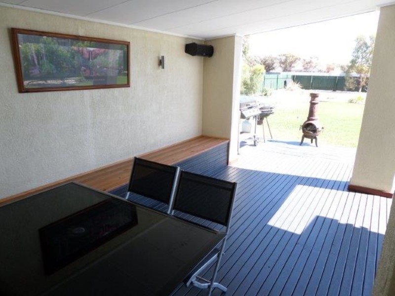 8 Wood Street, Warracknabeal VIC 3393