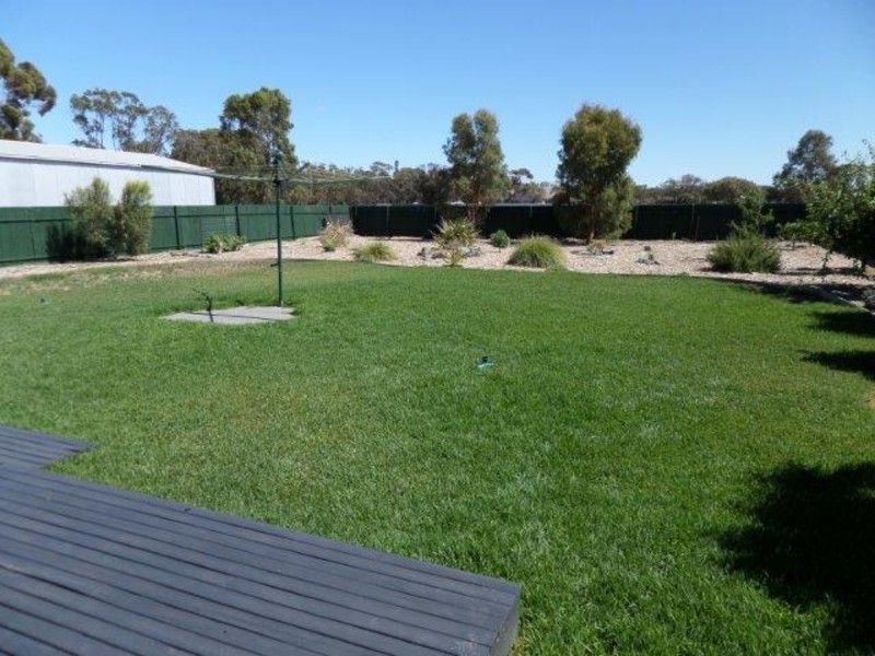 8 Wood Street, Warracknabeal VIC 3393