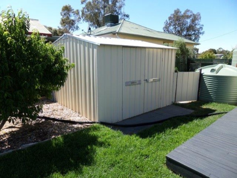 8 Wood Street, Warracknabeal VIC 3393